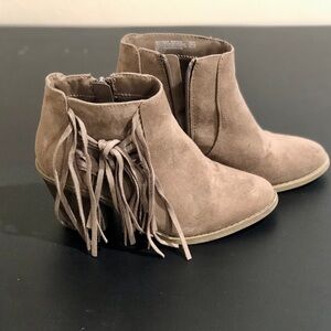 Stylish Tan Suede Ankle Boots
